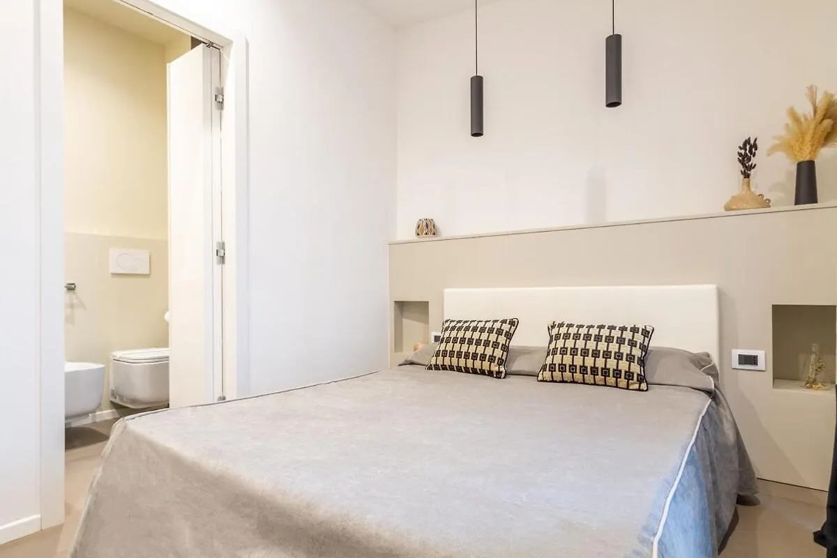 Duomo Centrale Stylish Double Suite Near Metro Milán