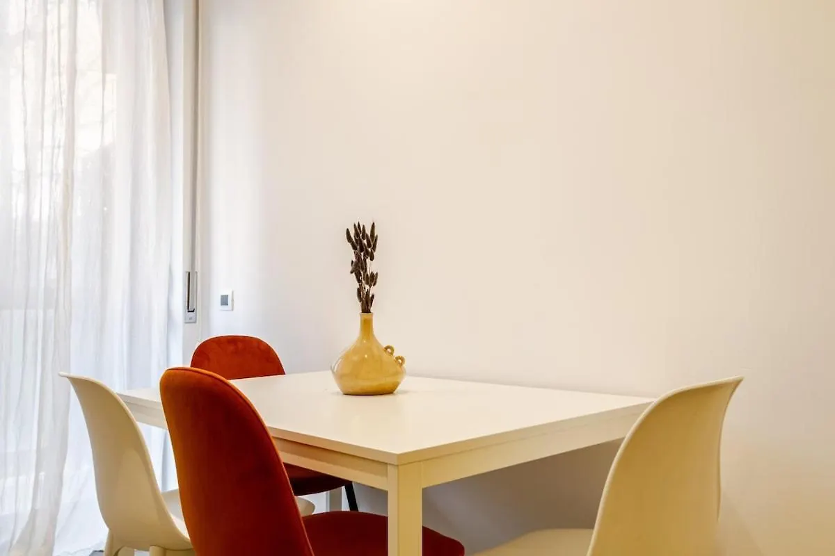 Duomo Centrale Stylish Double Suite Near Metro Milan