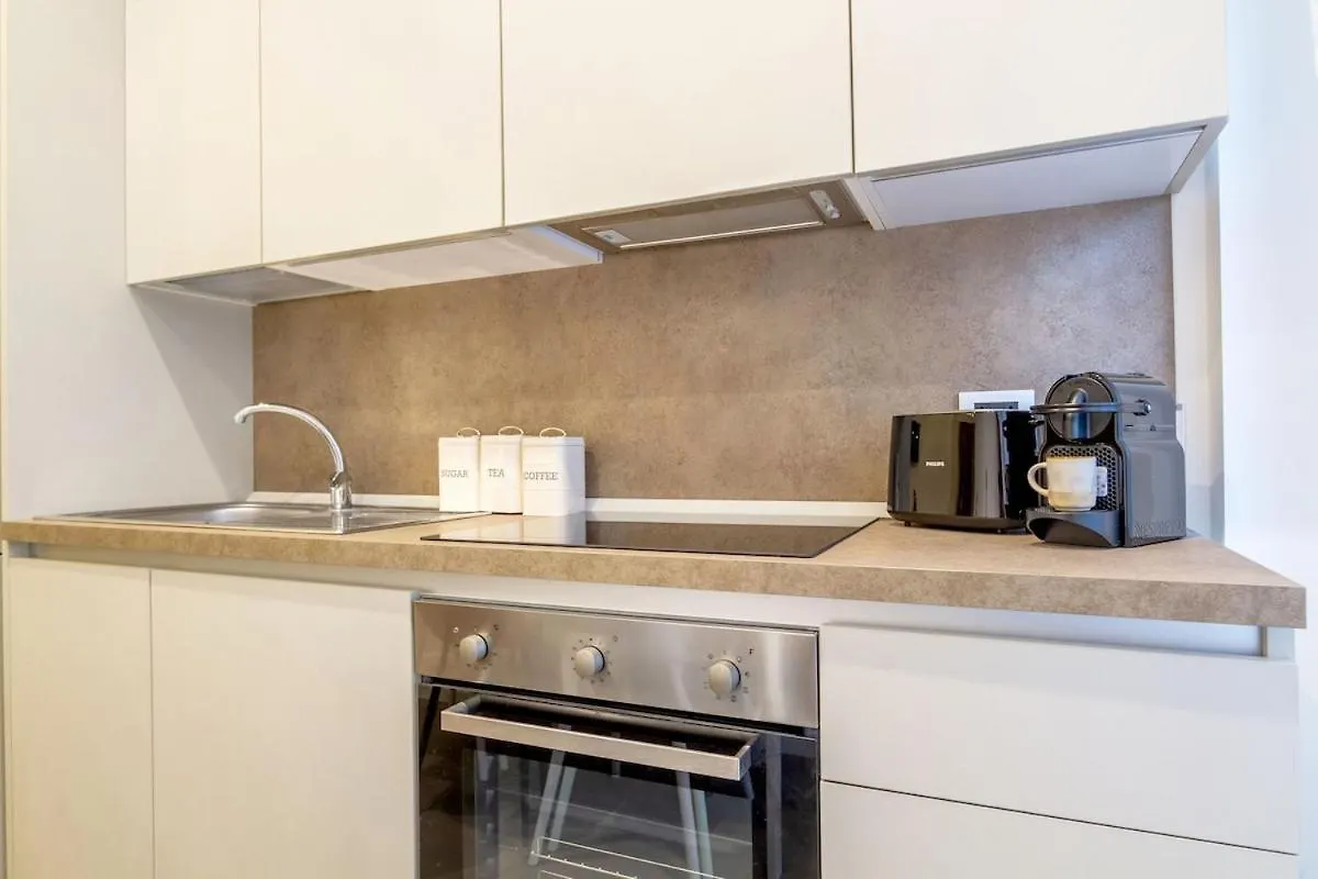 Apartment Duomo Centrale Stylish Double Suite Near Metro Milan Italy