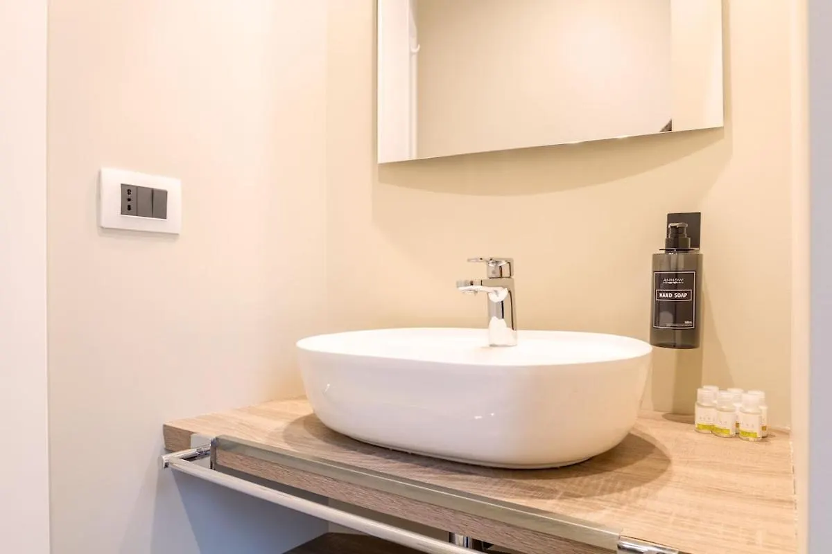 Duomo Centrale Stylish Double Suite Near Metro Milan