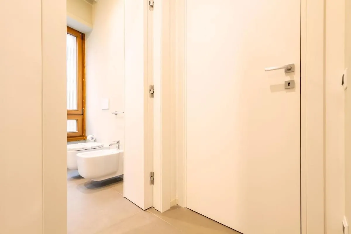 Duomo Centrale Stylish Double Suite Near Metro Milan 0*,  Italy