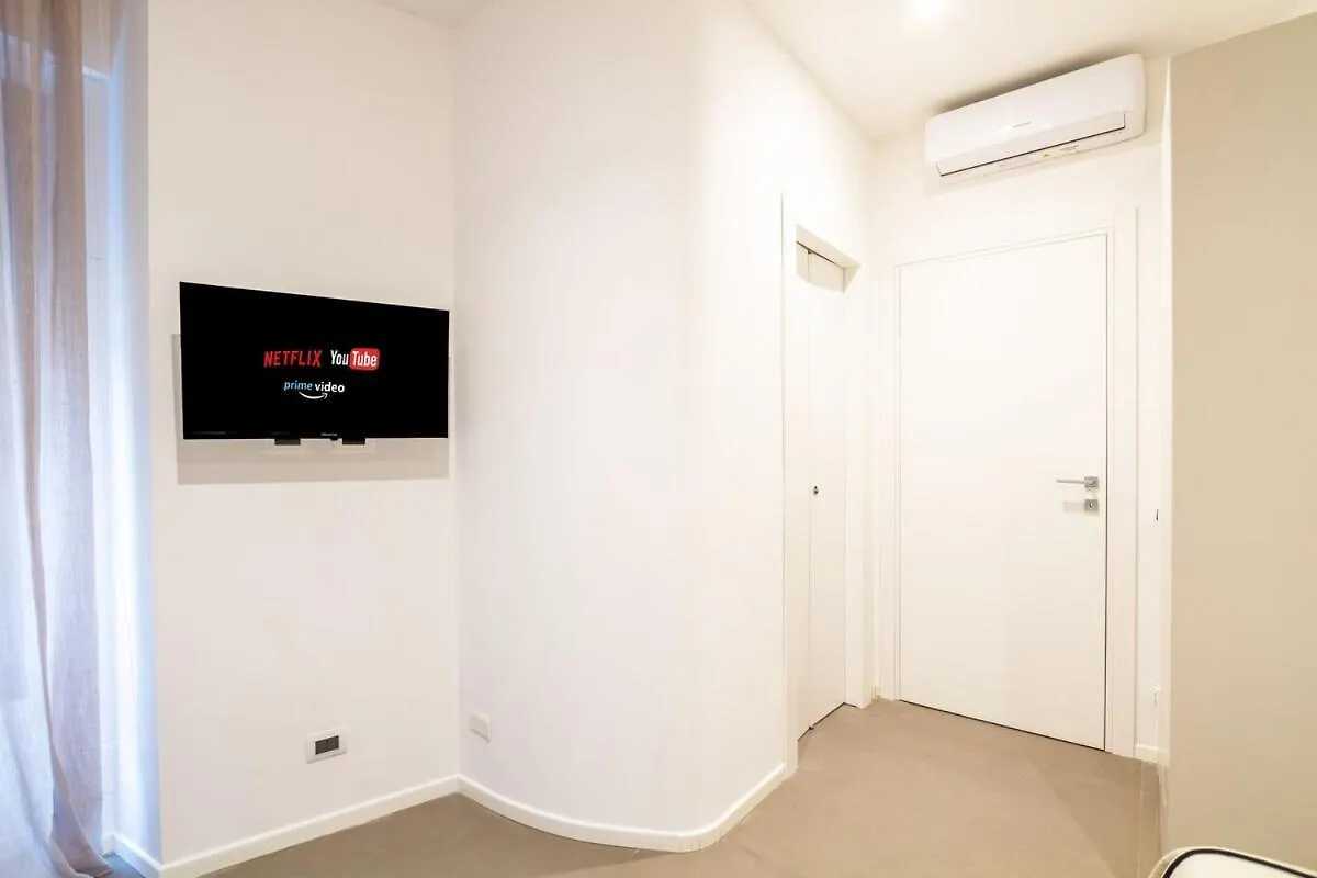 Apartment Duomo Centrale Stylish Double Suite Near Metro Milan