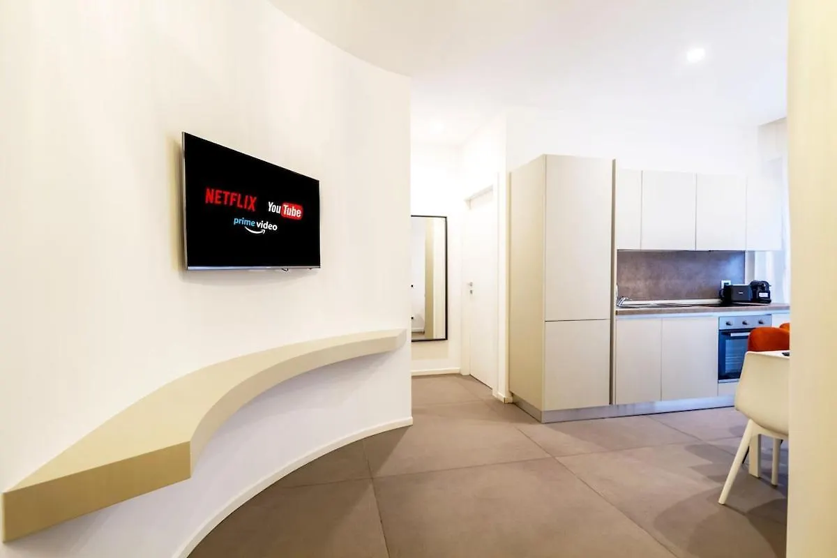 Apartment Duomo Centrale Stylish Double Suite Near Metro Milan Italy