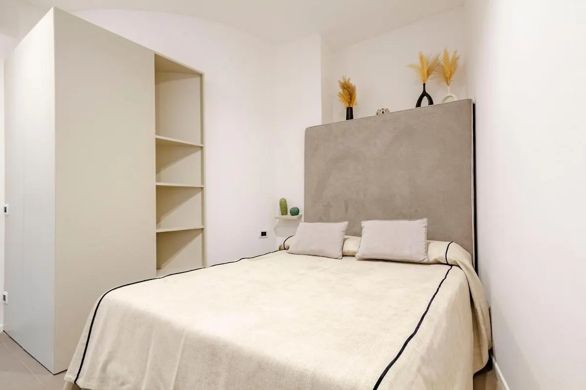Apartment Duomo Centrale Stylish Double Suite Near Metro Milan