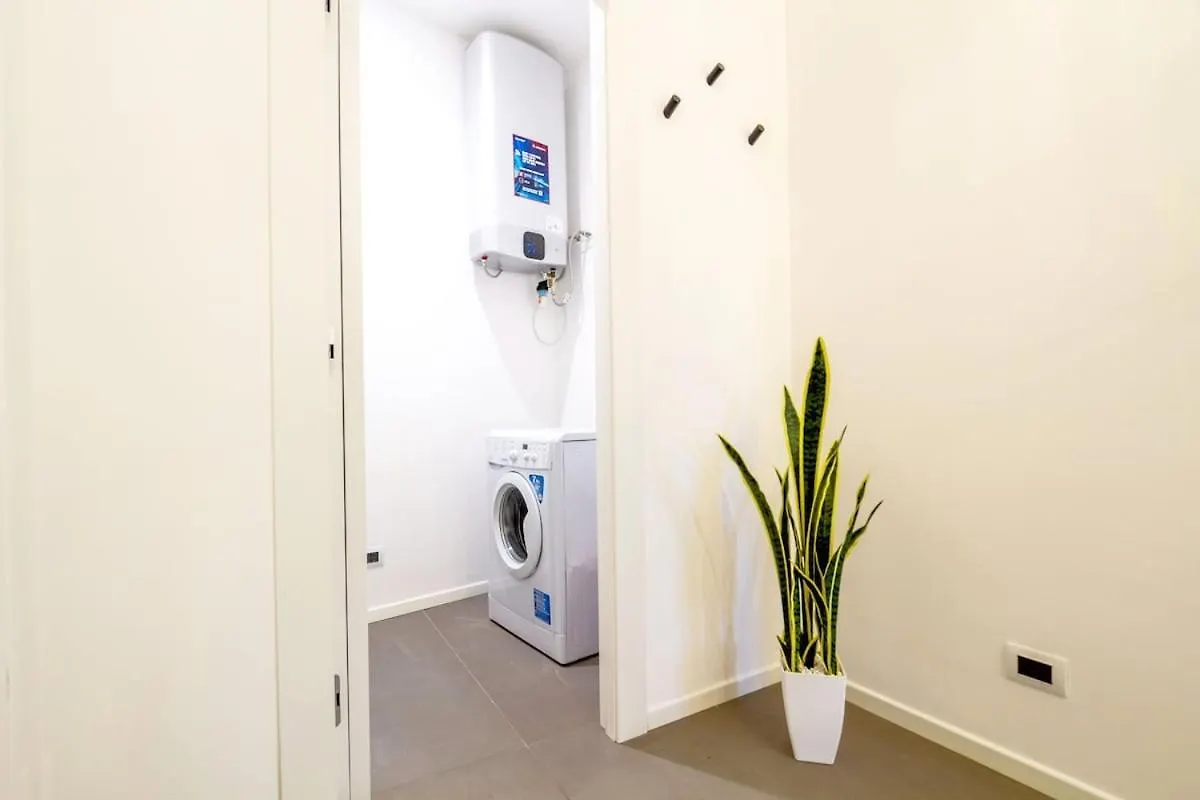 Duomo Centrale Stylish Double Suite Near Metro Milan