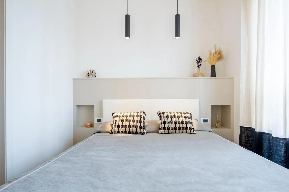 Duomo Centrale Stylish Double Suite Near Metro Milan Apartment