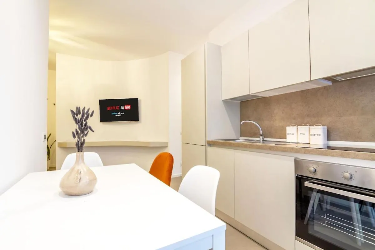 Duomo Centrale Stylish Double Suite Near Metro Milan