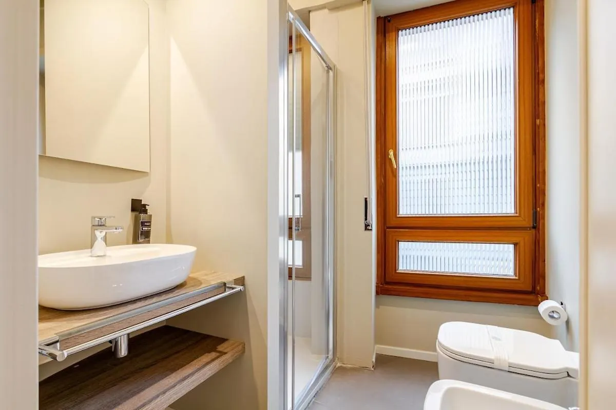 Apartment Duomo Centrale Stylish Double Suite Near Metro Milan