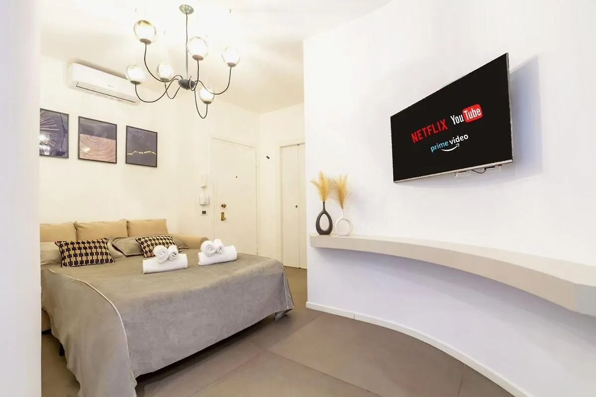 Duomo Centrale Stylish Double Suite Near Metro Milan