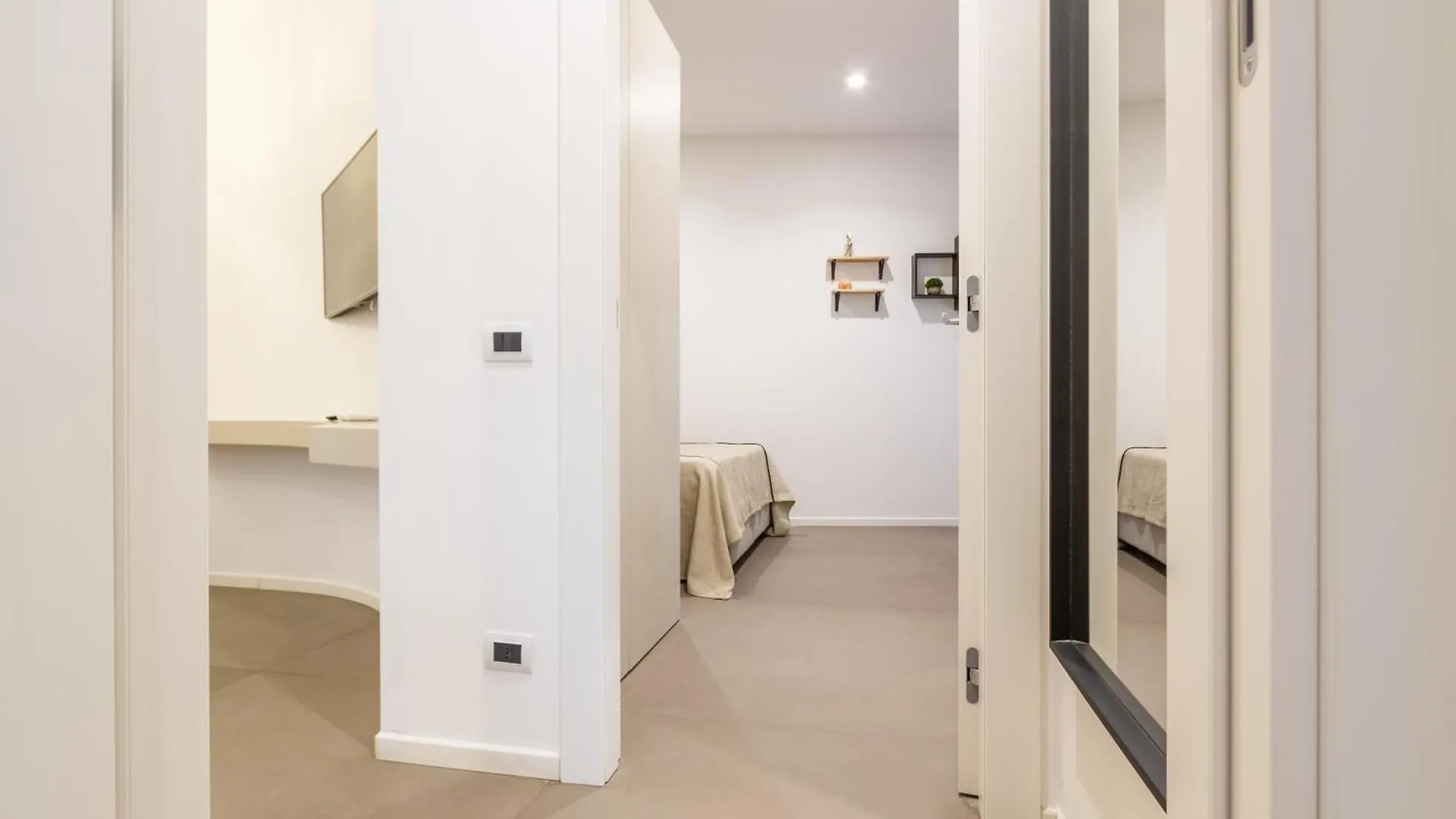 Duomo Centrale Stylish Double Suite Near Metro Milan