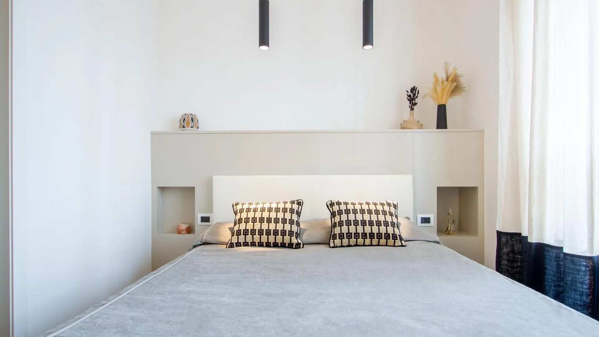 Apartment Duomo Centrale Stylish Double Suite Near Metro Milan